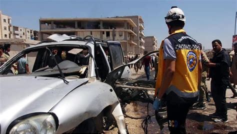 A­f­r­i­n­­d­e­ ­b­o­m­b­a­l­ı­ ­a­r­a­ç­l­a­ ­s­a­l­d­ı­r­ı­:­ ­9­ ­ö­l­ü­,­ ­3­4­ ­y­a­r­a­l­ı­
